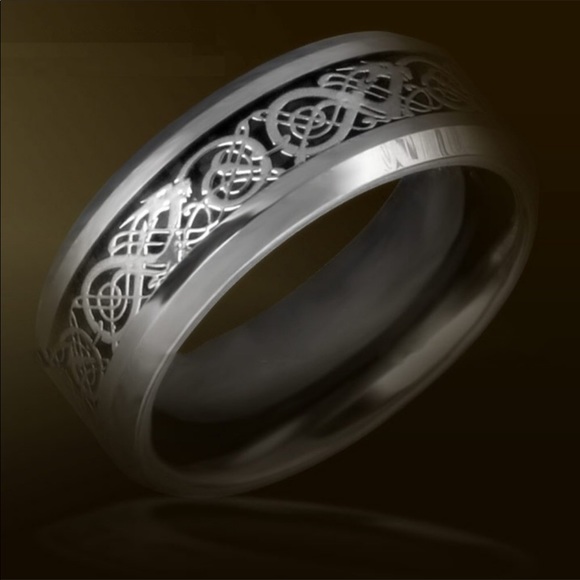 Laser Cut Titanium Ring - Picture 4 of 8